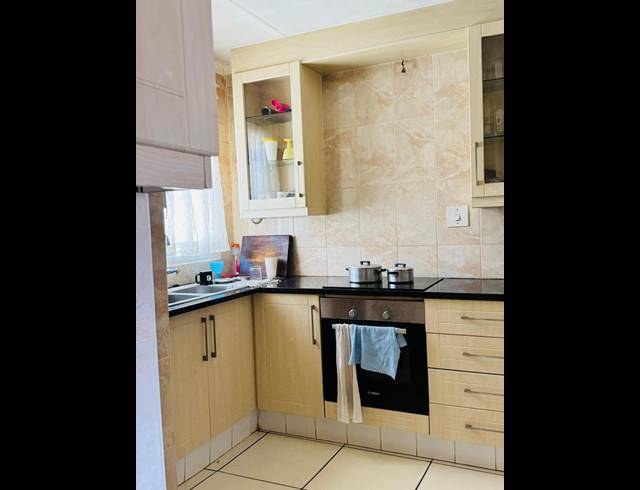 4 BEDROOM HOUSE FOR SALE IN VOSLOORUS EXT